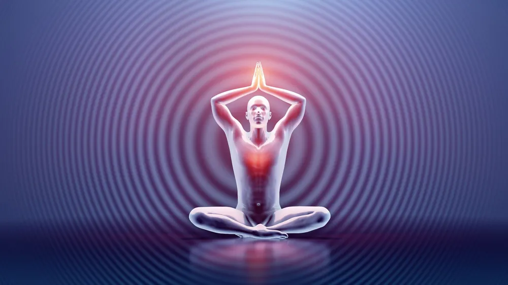 Ilustração de uma figura em meditação envolta em ondas de luz
